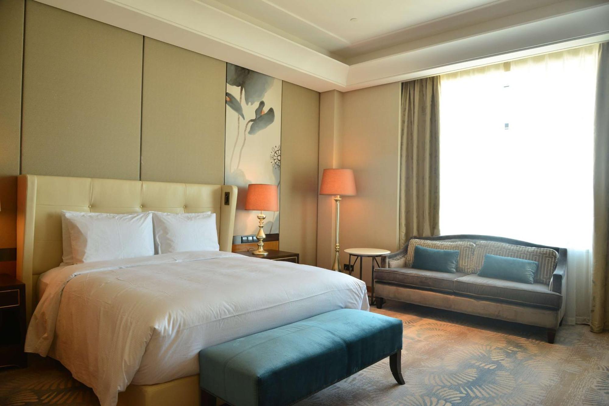 Hilton Urumqi Exterior photo
